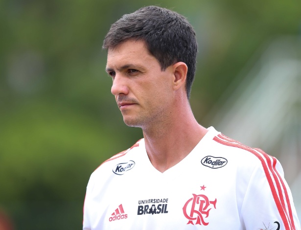 Maurício Barbieri comanda o Flamengo desde a demissão de Paulo César Carpegiani - Gilvan de Souza/ Flamengo