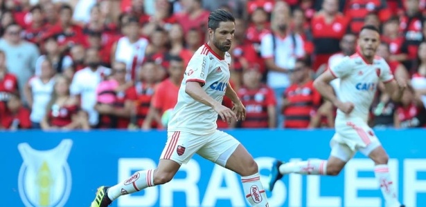 O meia Diego durante a partida entre Flamengo e Bahia - Gilvan de Souza/Flamengo