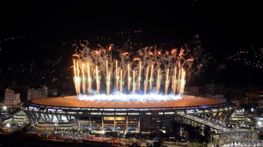 Fogos de artifício no Maracanã após a final da Copa de 2014