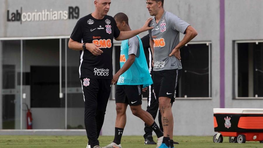 Danilo Avelar ainda não realizou nenhuma partida oficial pelo Corinthians em 2020 por conta de pubalgia - Daniel Augusto Jr/ Corinthians