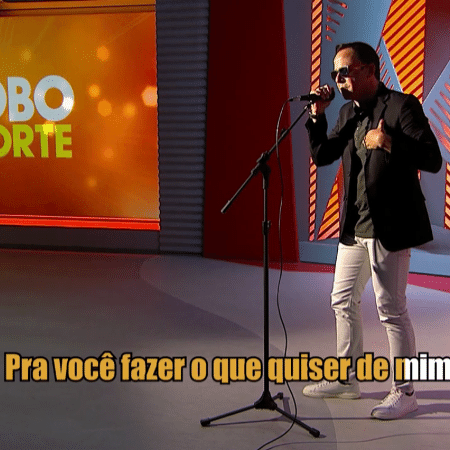 Tiago Cardoso, do Globo Esporte PE, cantou "Evidências" para celebrar triunfo do Sport - Reprodução/TV Globo
