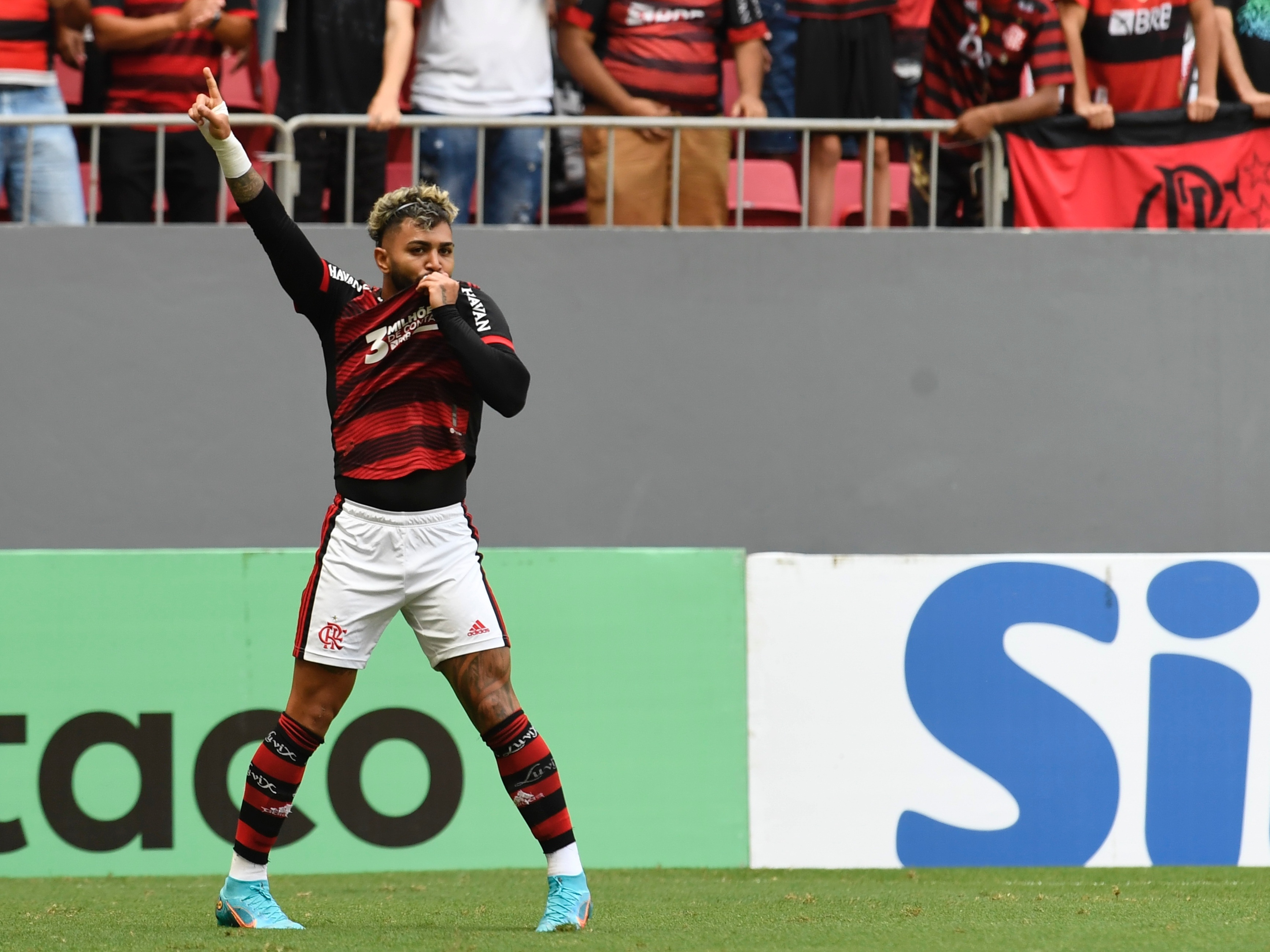 CBF divulga �udio do VAR do gol anulado de Gabigol na derrota do Flamengo; confira