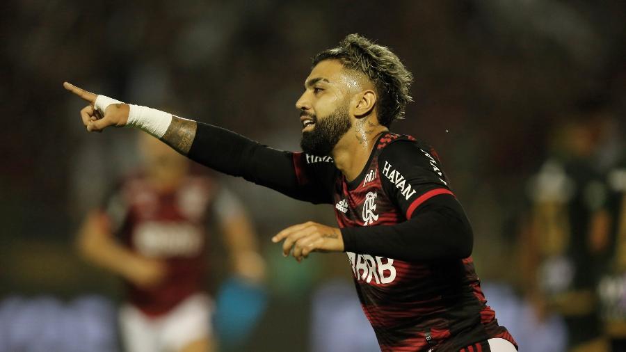 Gabigol comemora gol de pênalti contra o Altos-PI, pela Copa do Brasil, em Volta Redonda - Gilvan de Souza/Flamengo