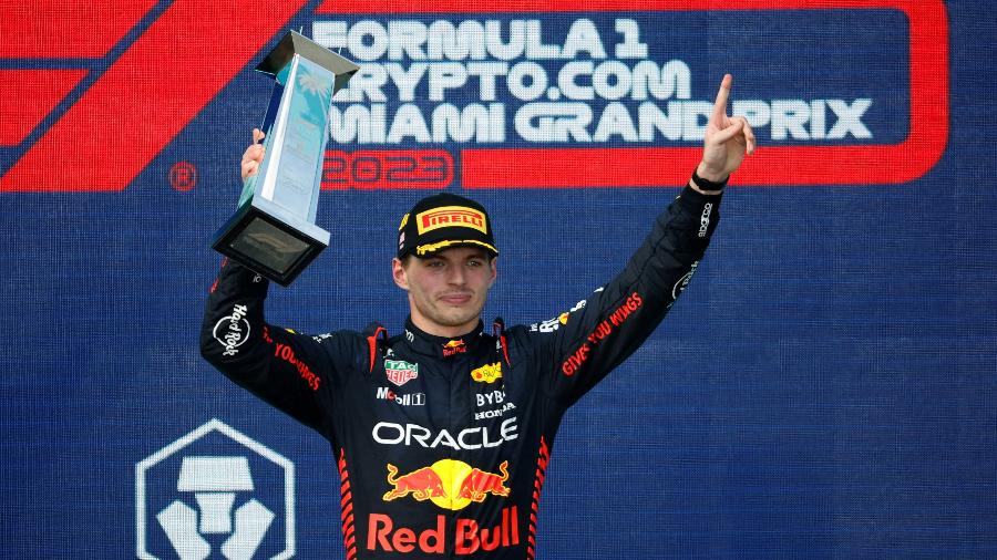 Max Verstappen celebra sua vitória no GP de Miami de Fórmula 1 - MARCO BELLO/Reuters