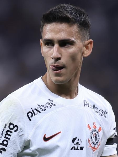 Rojas em ação durante jogo do Corinthians