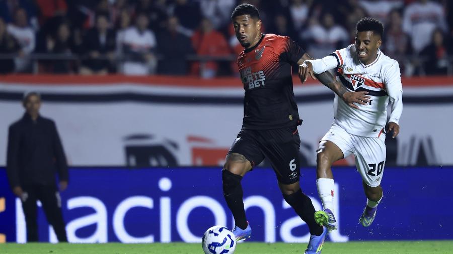 Marcos Antonio em ação durante jogo entre São Paulo e Athletico na Copa do Brasil Marcos Antonio em ação durante jogo entre São Paulo e Athletico na Copa do Brasil