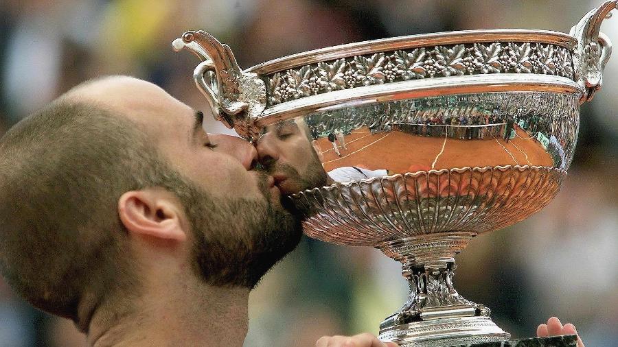 Andre Agassi foi campeão em Roland Garros, em 1999 - ELECTRONIC IMAGE
