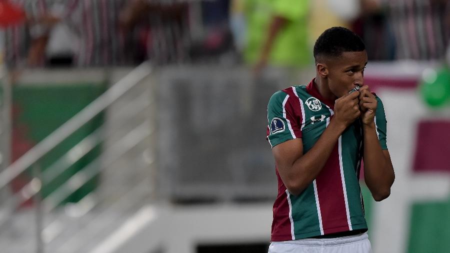 Marcos Paulo comemora gol do Fluminense. Jogador é a bola da vez no clube - Thiago Ribeiro/AGIF