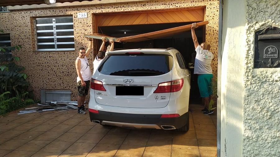 Carro do volante Ralf, do Corinthians, após acidente na zona leste de São Paulo - Lucas Faraldo/UOL