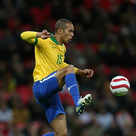Miranda, zagueiro, com a camisa da seleção brasileira - Clive Brunskill/Getty Images