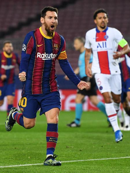 Messi comemora após marcar para o Barcelona contra o PSG pela Liga dos Campeões - David Ramos/Getty Images