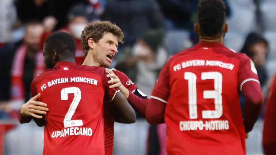 Time de Munique lidera, com certa folga sobre o Borussia Dortmund, o Campeonato Alemão - MICHAELA REHLE / AFP