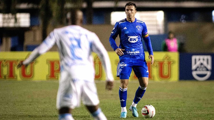 Eduardo Brock é o capitão do Cruzeiro na Série B do Campeonato Brasileiro - Roberto Zacarias/Cruzeiro