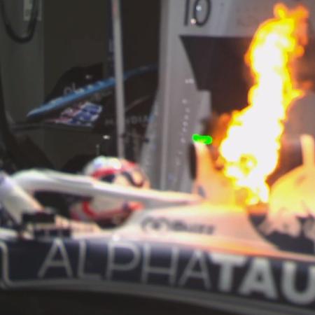 Carro de Pierre Gasly pega fogo no segundo treino livre em Singapura  - Reprodução/F1TV