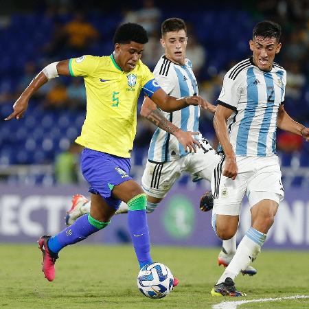 Andrey Santos durante Brasil x Argentina pelo Sul-Americano sub-20 - Rafael Ribeiro/CBF
