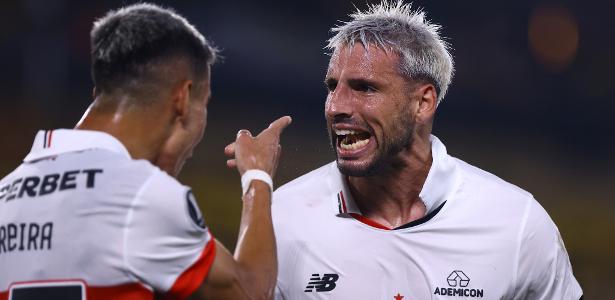 Calleri e Rafael se destacam na vitória do São Paulo; confira as avaliaçõesFootstats.