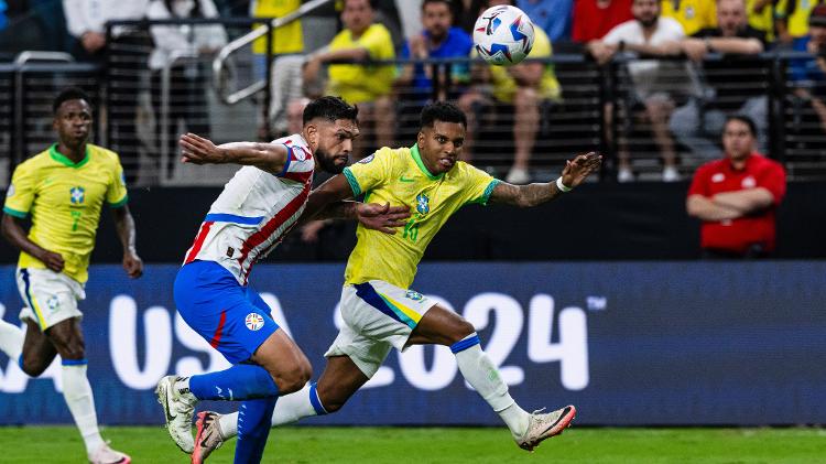 Omar Alderete ganhou a vaga de Gustavo Gómez e marcou gol contra a seleção brasileira