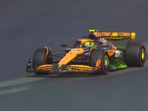 Lando Norris lidera treino livre atrapalhado pela chuva no GP da Holanda