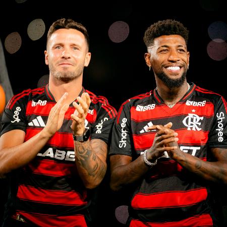 Saúl e Emerson Royal foram apresentados à torcida do Flamengo no Maracanã Saúl e Emerson Royal foram apresentados à torcida do Flamengo no Maracanã