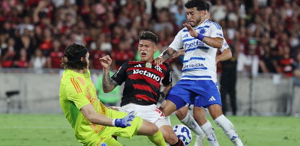 Falta De Respeito Com Campanha do Cruzeiro: Cássio Elogia Juiz Justo