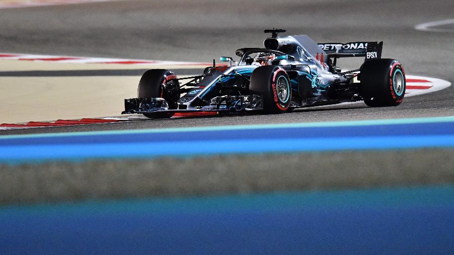Lewis Hamilton largará apenas em nono no Bahrein - AFP PHOTO / GIUSEPPE CACACE 