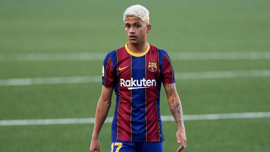 Formado na base do São Paulo, Gustavo Maia foi negociado com Barcelona em 2020 - Alex Caparros/Getty Images