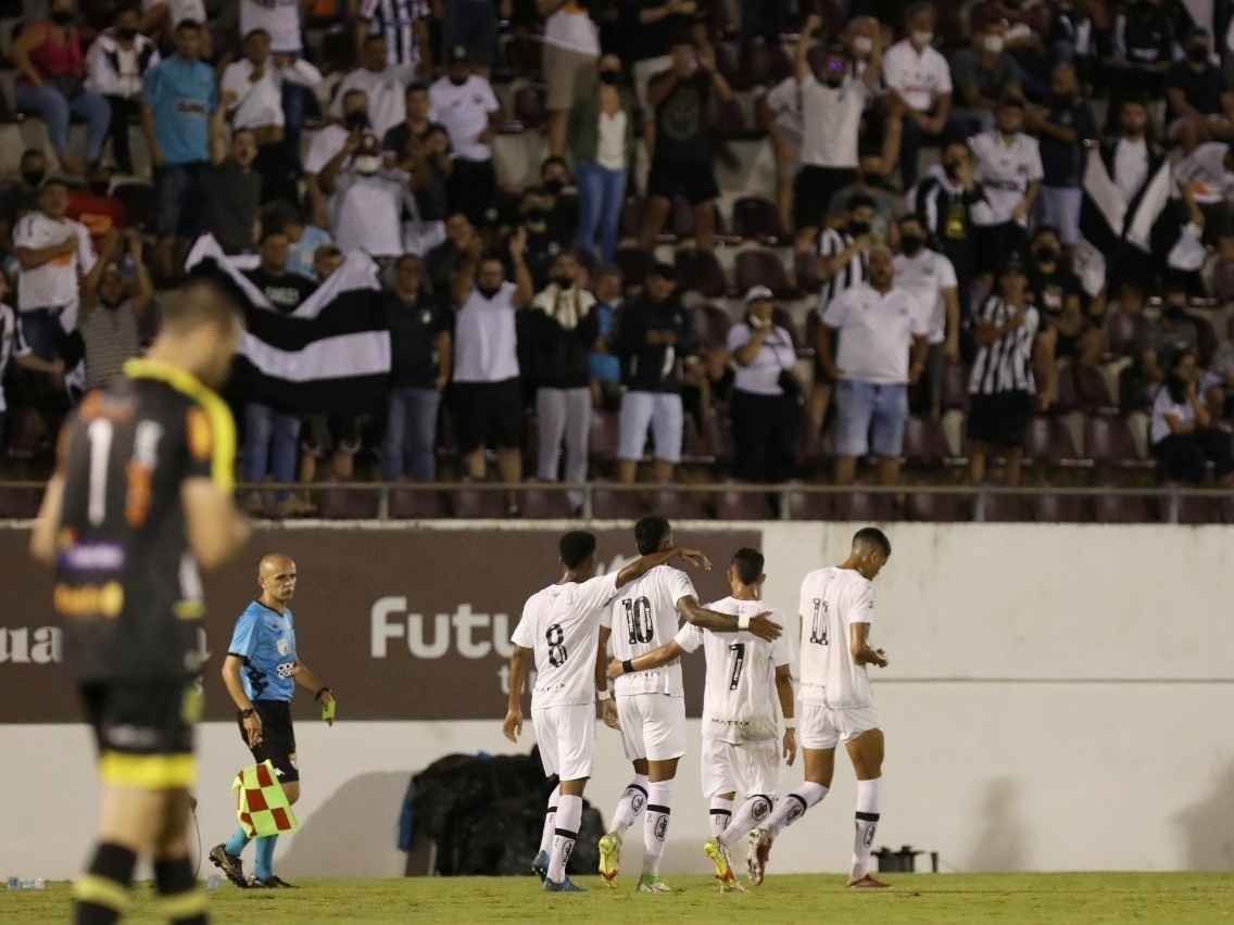 Wesley Patati, Foto: Pedro Ernesto Guerra Azevedo/Santos FC…, Santos  Futebol Clube