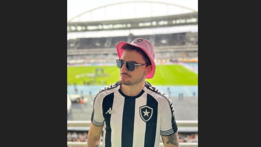 Felipe Neto no estádio Nilton Santos durante jogo do Botafogo - Reprodução/Instagram