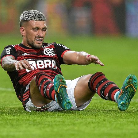 Por conta das decisões, Arrascaeta conviverá com pubalgia até o fim da temporada do Flamengo - Thiago Ribeiro/AGIF