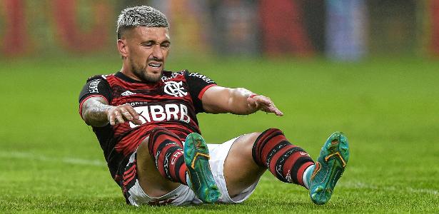 Sem Oscar, como o Flamengo pode se virar na ausência de Arrascaeta?