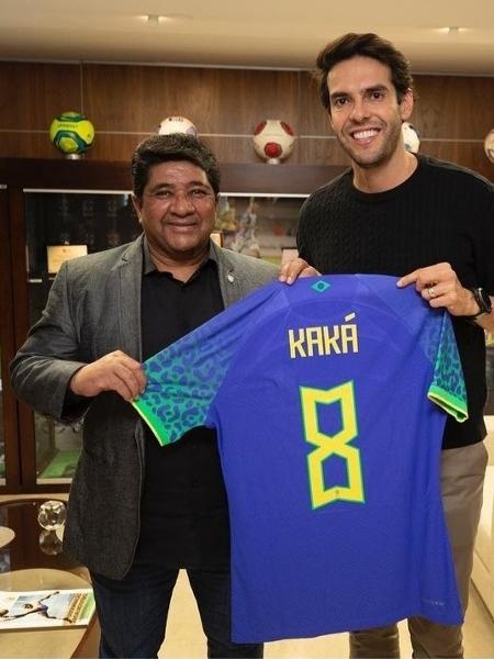 Kaká e o presidente Ednaldo Rodrigues, em visita à sede da CBF antes da Copa do Qatar - Reprodução/Instagram