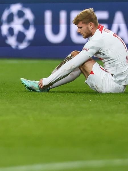 Timo Werner sentiu o tornozelo esquerdo em partida contra o Shakthar Donetsk - picture alliance via Getty 