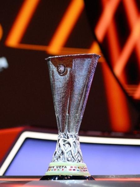 Que equipas venceram a UEFA Europa League e a Taça UEFA?