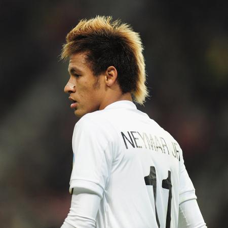 Neymar, camisa 11, em partida pelo Santos em 2011