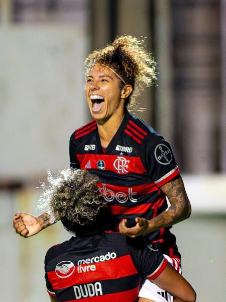 Cristiane, do Flamengo, celebra gol marcado contra o Atlético-MG