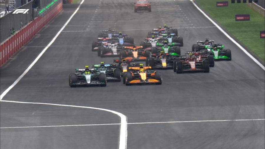 Hamilton tomou a ponta na largada da sprint do GP da China