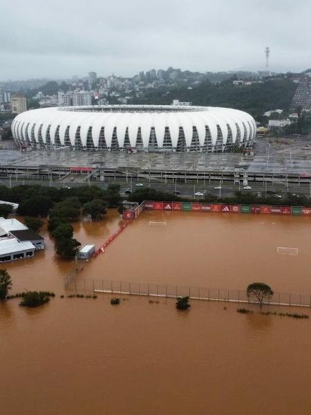 CT do Internacional fica alagado após enchente em Porto Alegre (RS) CT do Internacional fica alagado após enchente em Porto Alegre (RS)