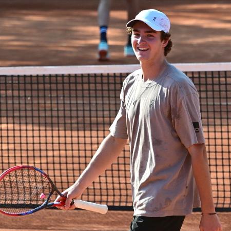 João Fonseca bate bola no Rio Open João Fonseca bate bola no Rio Open
