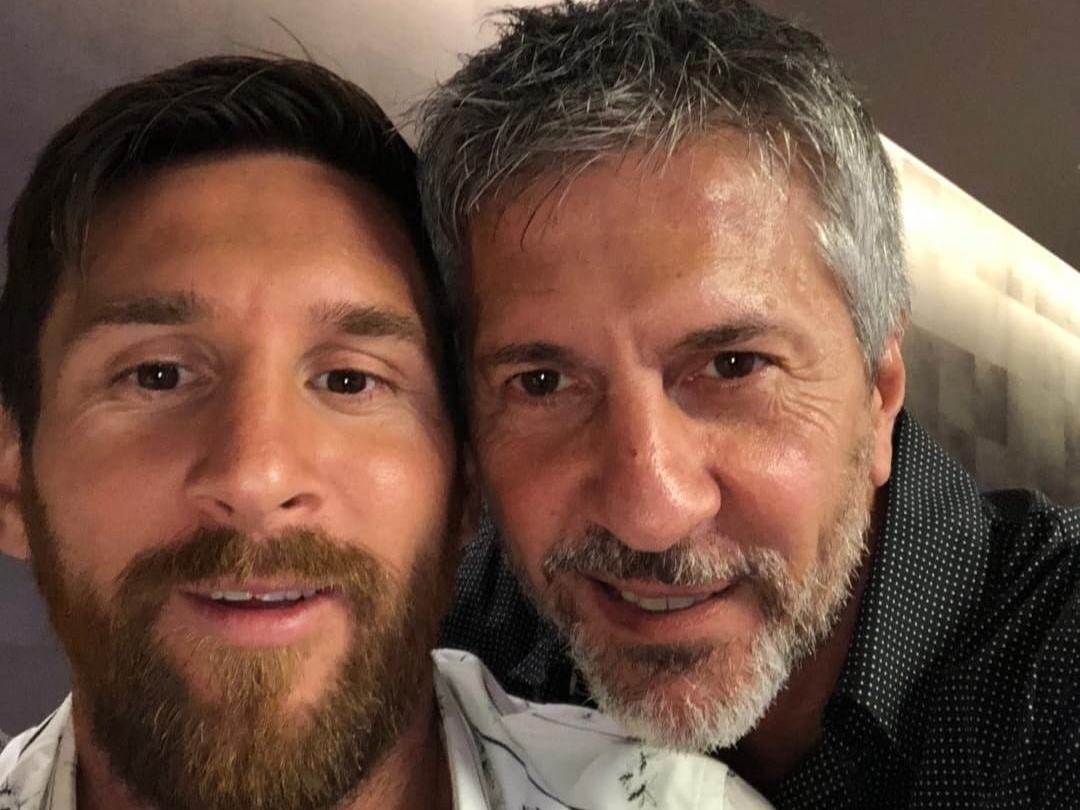 Messi compartilha carta após morte do pai: 'Não sei o que farei sem você'