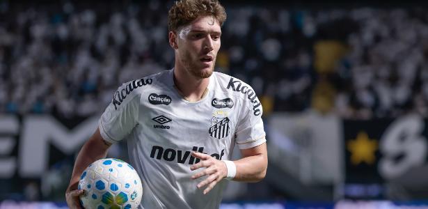 Rollheiser desponta como líder criativo do Santos na ausência de Neymar