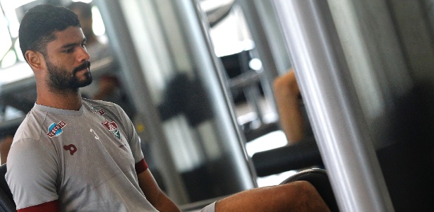 O zagueiro Gum durante treino físico no Fluminense - NELSON PEREZ/FLUMINENSE F.C.