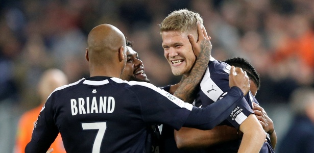 Jogadores do Bordeaux comemoram gol de empate contra o PSG - Regis Duvignau/Reuters - Regis Duvignau/Reuters