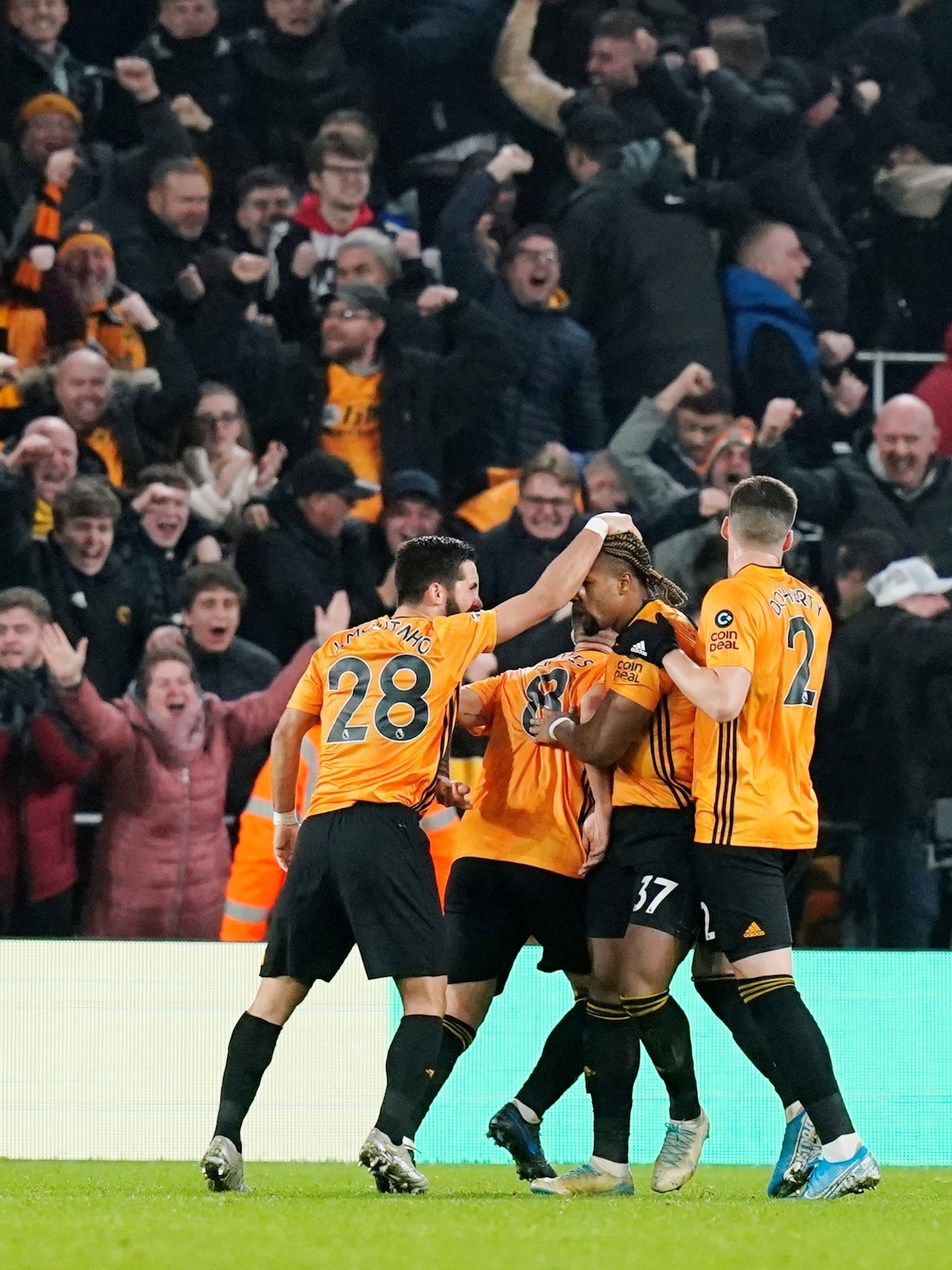 Wolverhampton é campeão do Championship com golo de Jota