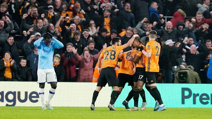 Jogadores do Wolverhampton comemoram gol contra o Manchester City - REUTERS/Andrew Yates