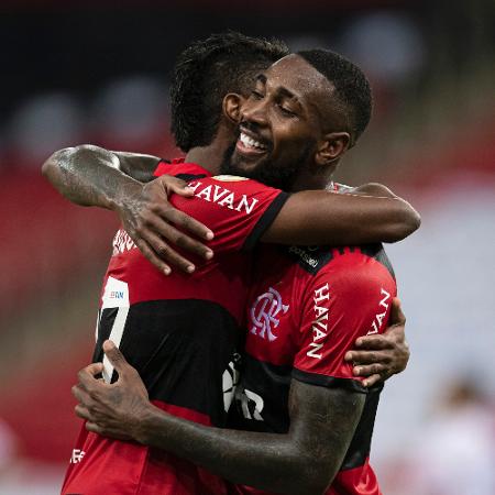 Bruno Henrique comemora com Gerson em 2021. Bruno Henrique comemora com Gerson em 2021.
