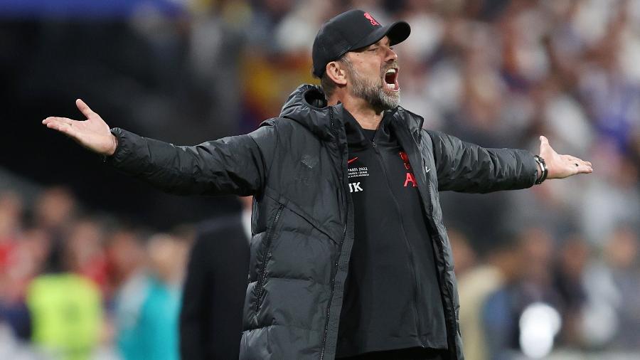 Técnico do Liverpool questiona ação do Barcelona no mercado da bola - Julian Finney/Getty Images