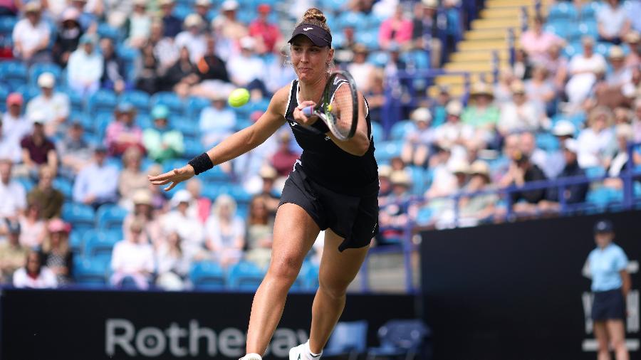 Bia Haddad não conseguiu responder os saques de Kvitova e caiu nas semis do WTA de Eastbourne - Charlie Crowhurst/Getty Images for LTA