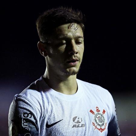 Rodrigo Garro, do Corinthians, durante jogo contra o Internacional, pelo Campeonato Brasileiro