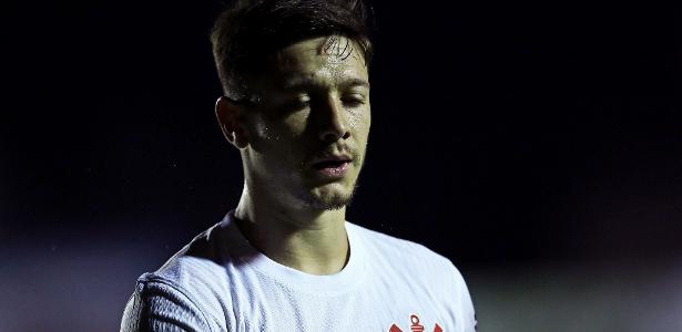 Casão lamenta situação de Garro no Corinthians: equipe em má fase.