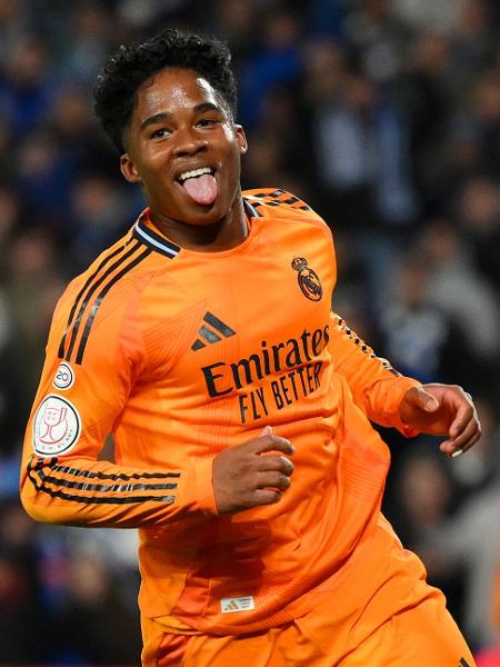 Endrick comemora gol do Real Madrid sobre a Real Sociedad em duelo da Copa do Rei - David Ramos/Getty Images